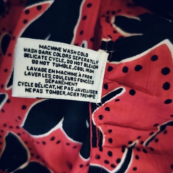 (1586) Walter Baker Fiona Print Short Sleeve Ruched Top Size Small - Picture 14 of 14